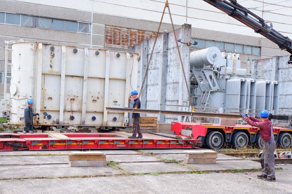 Mūsų parama Ukrainai tęsiasi ir didėja: iškeliavo transformatorinės, ruošiami generatoriai